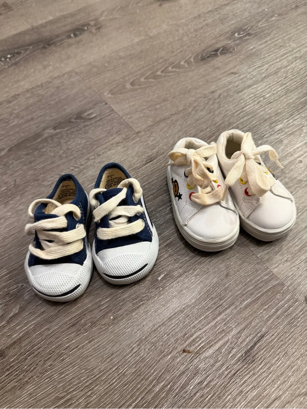 Vintage bundle of 2 Kids baby Sneakers